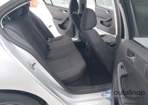 2013 Volkswagen Jetta 2.0L S z USA, uszkodzony, nr VIN 3VW2K7AJ9DM271903